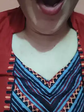 Snapshot of ZOYA_KHAN-123 chatting on July 31, 2026, 6:18 pm ZOYA KHAN-123 online show from July 31, 2026, 6:18 pm