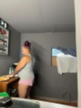 Snapshot of SHY_QUINN chatting on June 18, 2026, 12:00 am SHY QUINN online show from June 18, 2026, 12:00 am