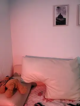 sweet alaia online show from April 10, 2026, 2:55 pm