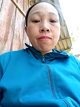 Vily-lonely online show from April 12, 2026, 5:56 am