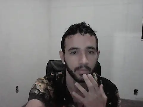 NoxxVx online show from May 6, 2026, 1:14 am