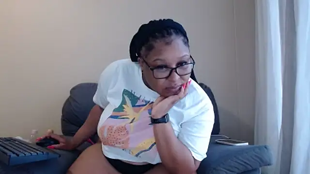 xxZoeyx online show from April 22, 2026, 5:10 am