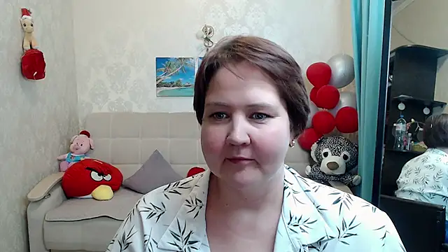 QUEEN02030 online show from April 9, 2026, 3:06 pm