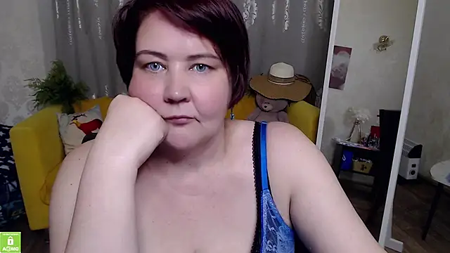 Snapshot of QUEEN02030 chatting on June 5, 2026, 9:59 am QUEEN02030 online show from June 5, 2026, 9:59 am