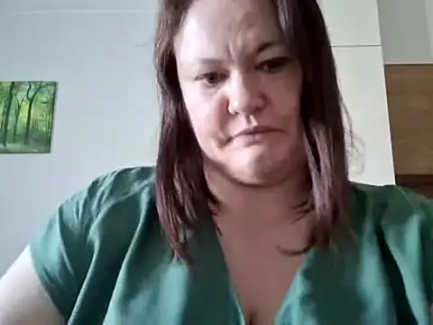 OpheliaMilf online show from April 15, 2026, 1:07 pm