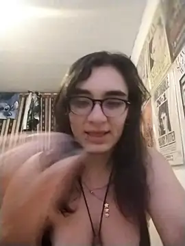 Snapshot of Ellaa_honey chatting on June 11, 2026, 4:32 am Ellaa honey online show from June 11, 2026, 4:32 am