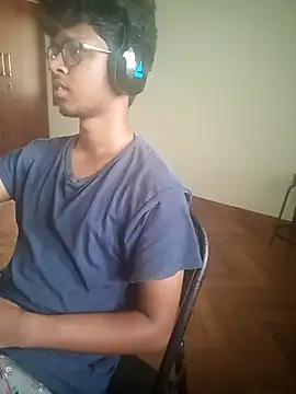 letsplaygame online show from April 28, 2026, 9:36 am