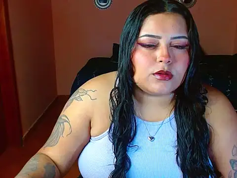 LunaAddittion online show from May 4, 2026, 3:08 pm