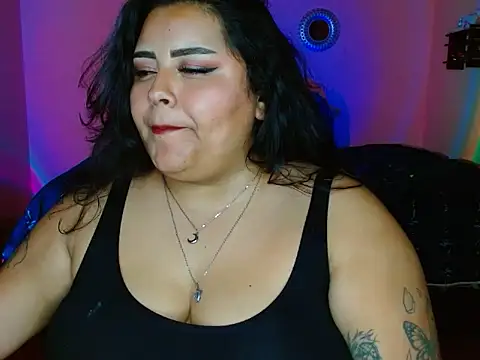 Snapshot of LunaAddittion chatting on June 12, 2026, 2:10 am LunaAddittion online show from June 12, 2026, 2:10 am