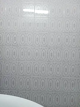 maicolvalejo4444 online show from April 21, 2026, 6:34 pm