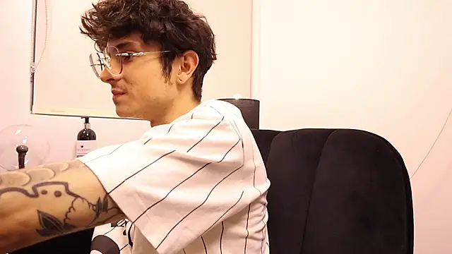 Tyler Blade online show from April 9, 2026, 11:21 pm