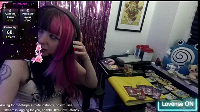 Snapshot of CutieTracer chatting on May 8, 2026, 8:14 pm CutieTracer online show from May 8, 2026, 8:14 pm
