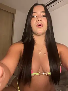 tammarasilk online show from April 28, 2026, 12:09 am