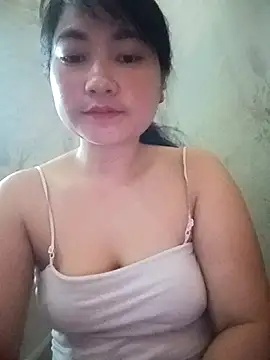 Snapshot of Linh_Hoang chatting on June 4, 2026, 8:09 am Linh Hoang online show from June 4, 2026, 8:09 am