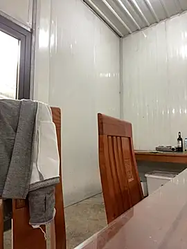 Elisa-a online show from April 7, 2026, 9:32 am