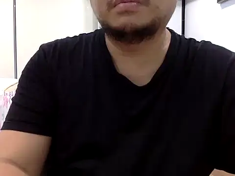 lefleur1986 online show from April 5, 2026, 11:51 am