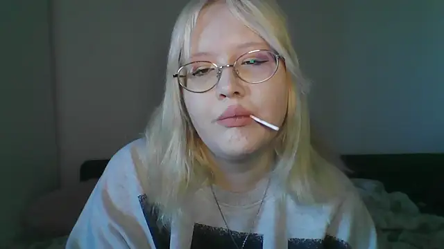 Elayne Sweet online show from April 26, 2026, 6:11 am