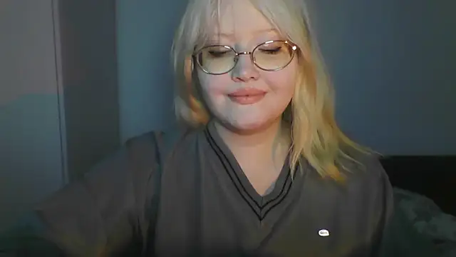Snapshot of Elayne_Sweet chatting on June 5, 2026, 6:09 am Elayne Sweet online show from June 5, 2026, 6:09 am
