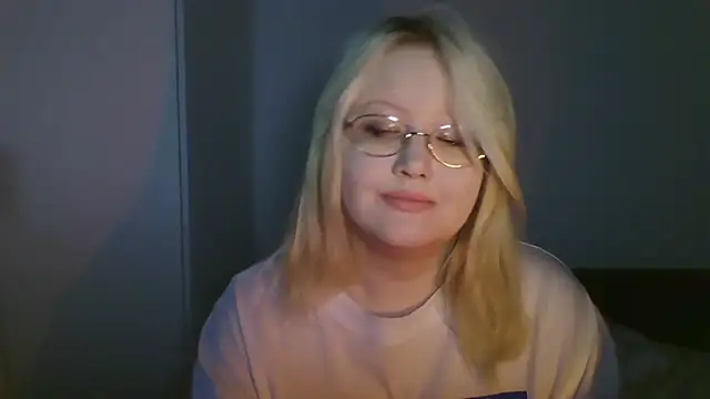 Snapshot of Elayne_Sweet chatting on June 11, 2026, 6:00 am Elayne Sweet online show from June 11, 2026, 6:00 am