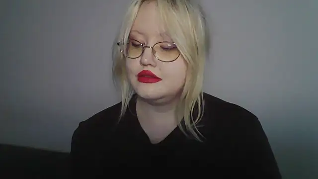 Snapshot of Elayne_Sweet chatting on June 27, 2026, 12:22 pm Elayne Sweet online show from June 27, 2026, 12:22 pm