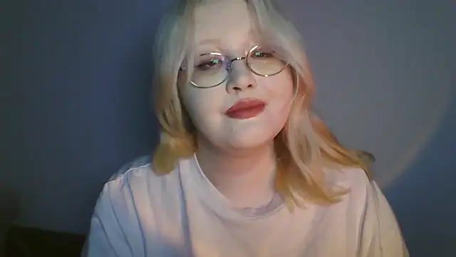 Snapshot of Elayne_Sweet chatting on June 30, 2026, 6:03 am Elayne Sweet online show from June 30, 2026, 6:03 am