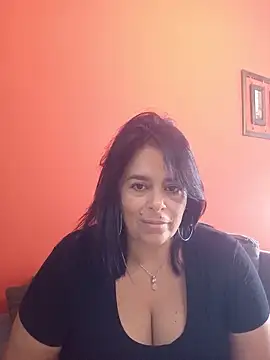 lucianamorocha online show from May 20, 2026, 5:08 pm