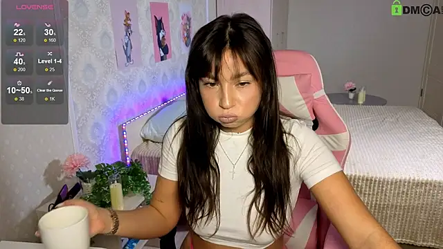 Tanita Moon 007 online show from May 8, 2026, 1:00 am