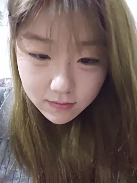 mianmian-666 online show from June 4, 2026, 12:44 pm