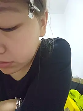 mianmian-666 online show from June 10, 2026, 5:07 am