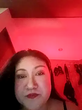 dominalisa online show from April 21, 2026, 9:37 am