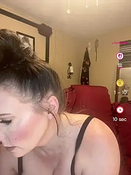 taylorsunshine online show from May 4, 2026, 2:18 am