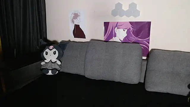 zxcouple online show from April 18, 2026, 10:21 pm