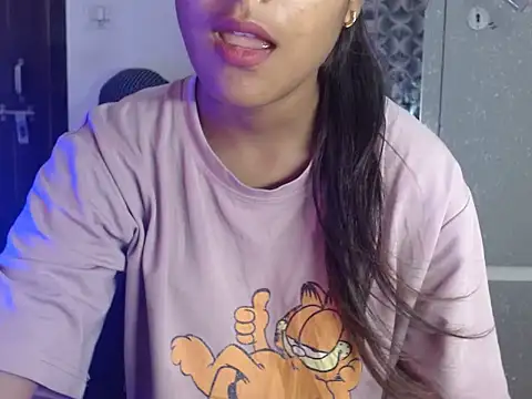 Nora81 online show from April 17, 2026, 8:34 pm