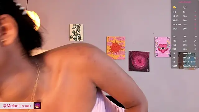Melaniaa Roussee online show from May 21, 2026, 3:02 am