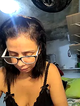 Snapshot of Cristotoza chatting on April 22, 2026, 10:00 pm Cristotoza online show from April 22, 2026, 10:00 pm