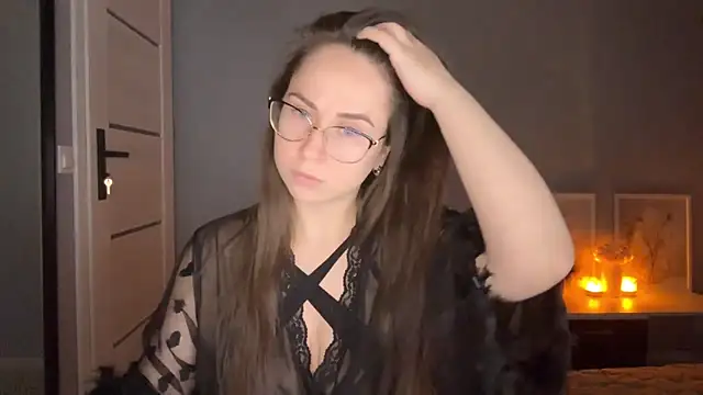 KiraNuruQueen online show from April 6, 2026, 3:13 pm