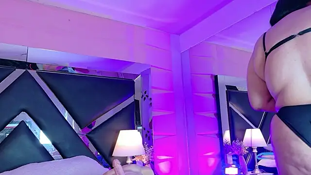 Veronica Nasty  online show from April 18, 2026, 7:29 pm
