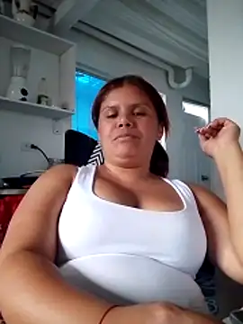 Snapshot of Zafiro_MD chatting on April 16, 2026, 10:45 pm Zafiro MD online show from April 16, 2026, 10:45 pm