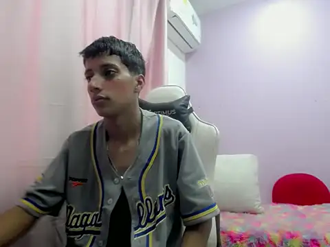 Yei lee  online show from April 6, 2026, 8:10 pm