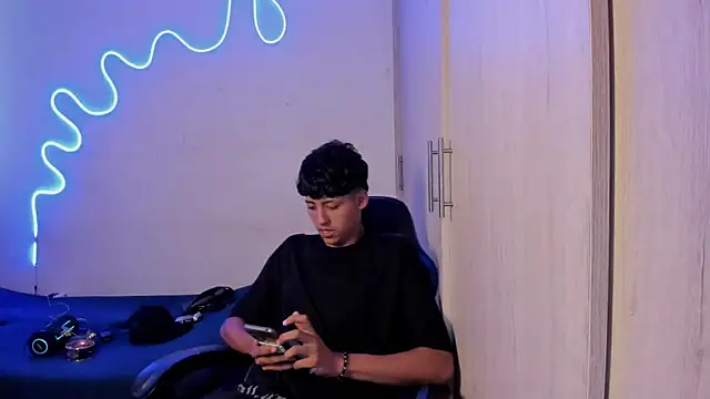 dante martinez online show from April 1, 2026, 7:22 pm