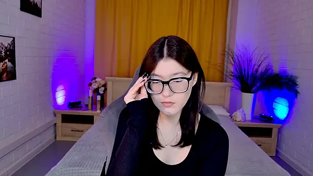 JennyGibson online show from April 17, 2026, 5:32 am
