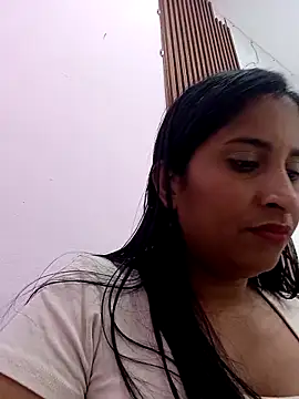 Snapshot of SofiaMendez1_ chatting on April 16, 2026, 9:50 pm SofiaMendez1 online show from April 16, 2026, 9:50 pm