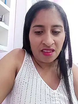 Snapshot of SofiaMendez1_ chatting on April 30, 2026, 8:57 pm SofiaMendez1 online show from April 30, 2026, 8:57 pm