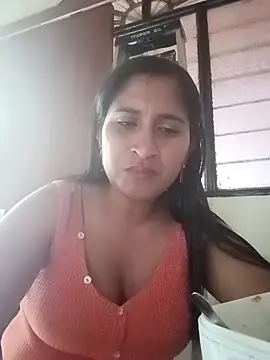 Snapshot of SofiaMendez1_ chatting on May 15, 2026, 6:48 pm SofiaMendez1 online show from May 15, 2026, 6:48 pm