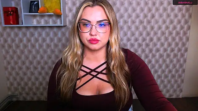 AminaSoul  online show from May 15, 2026, 12:45 pm