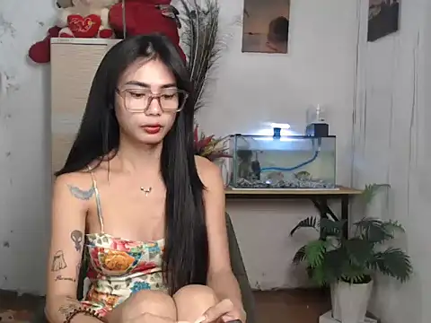 Snapshot of Martha4you chatting on June 15, 2026, 10:23 pm Martha4you online show from June 15, 2026, 10:23 pm