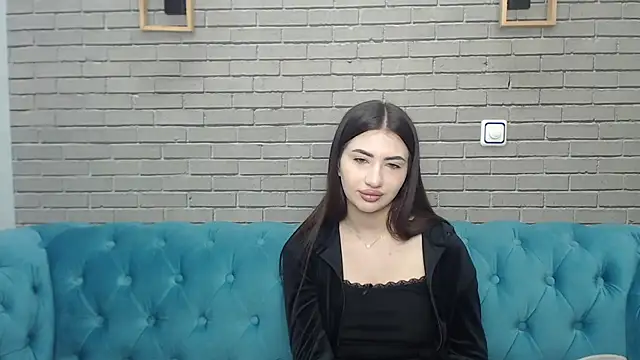 Snapshot of RebeccaMosc chatting on April 3, 2026, 7:28 am RebeccaMosc online show from April 3, 2026, 7:28 am