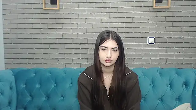 Snapshot of RebeccaMosc chatting on April 4, 2026, 5:27 am RebeccaMosc online show from April 4, 2026, 5:27 am