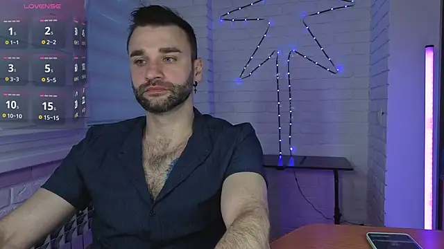 Snapshot of DaddySlava chatting on June 17, 2026, 6:09 pm DaddySlava online show from June 17, 2026, 6:09 pm