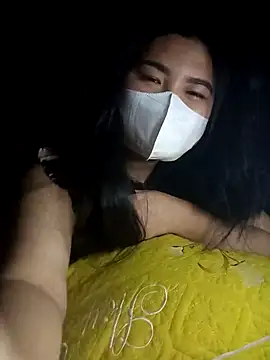 Snapshot of Alicee_001 chatting on April 8, 2026, 4:18 pm Alicee 001 online show from April 8, 2026, 4:18 pm